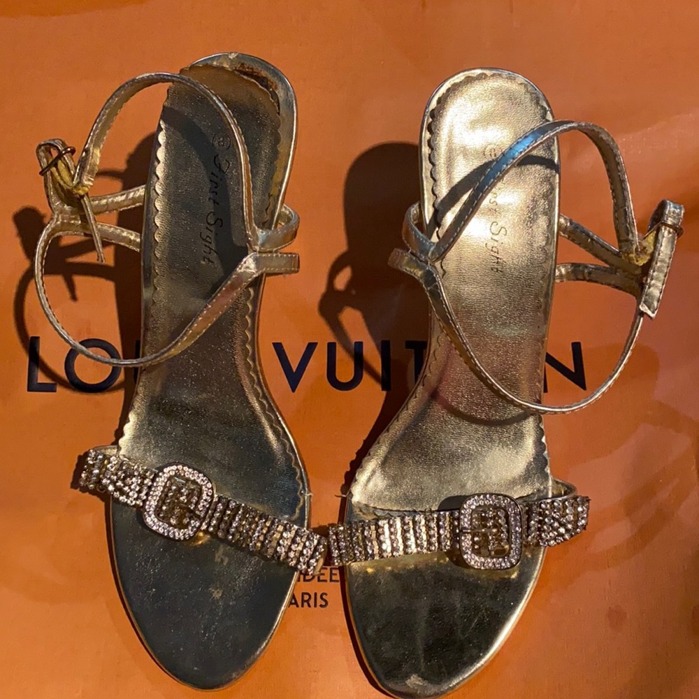 First Sight gold heels 3.5